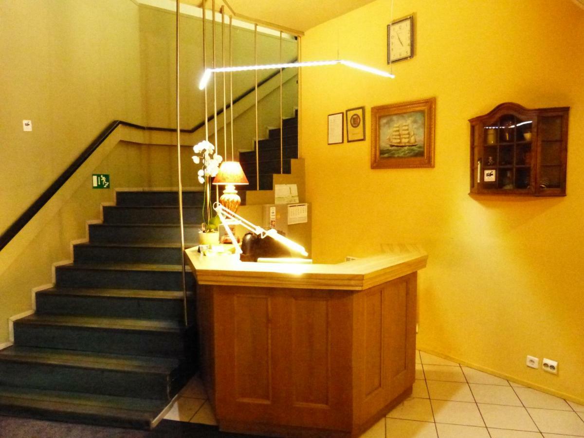 Viva Nord Hotel Reval Esterno foto
